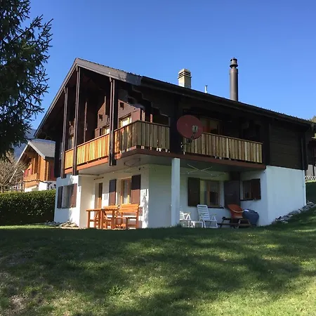 Independent & Invincible בית נופש בריג